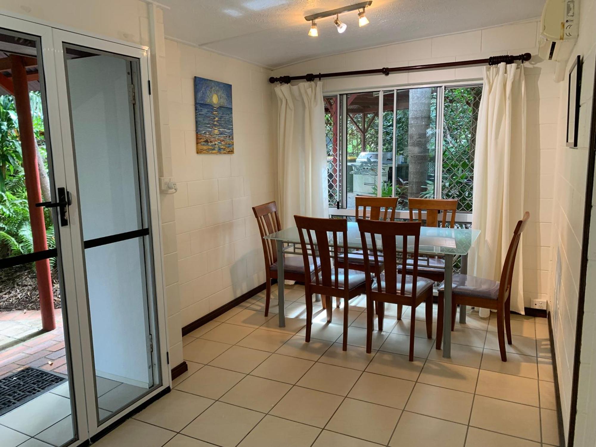 Shambhala Retreat Magnetic Island Cottages Nelly Bay Extérieur photo