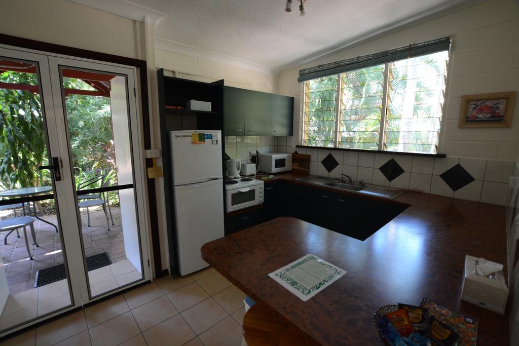 Shambhala Retreat Magnetic Island Cottages Nelly Bay Extérieur photo