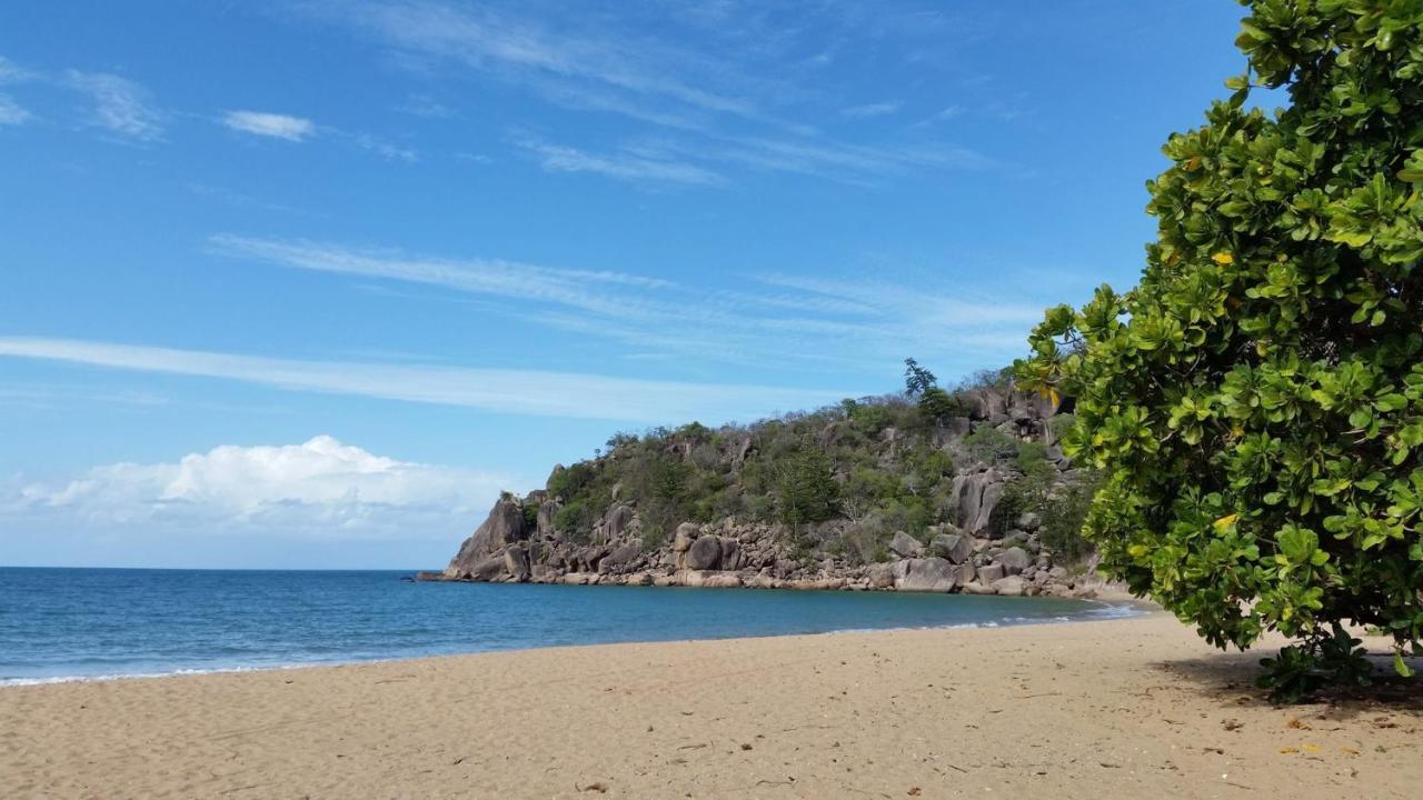 Shambhala Retreat Magnetic Island Cottages Nelly Bay Extérieur photo